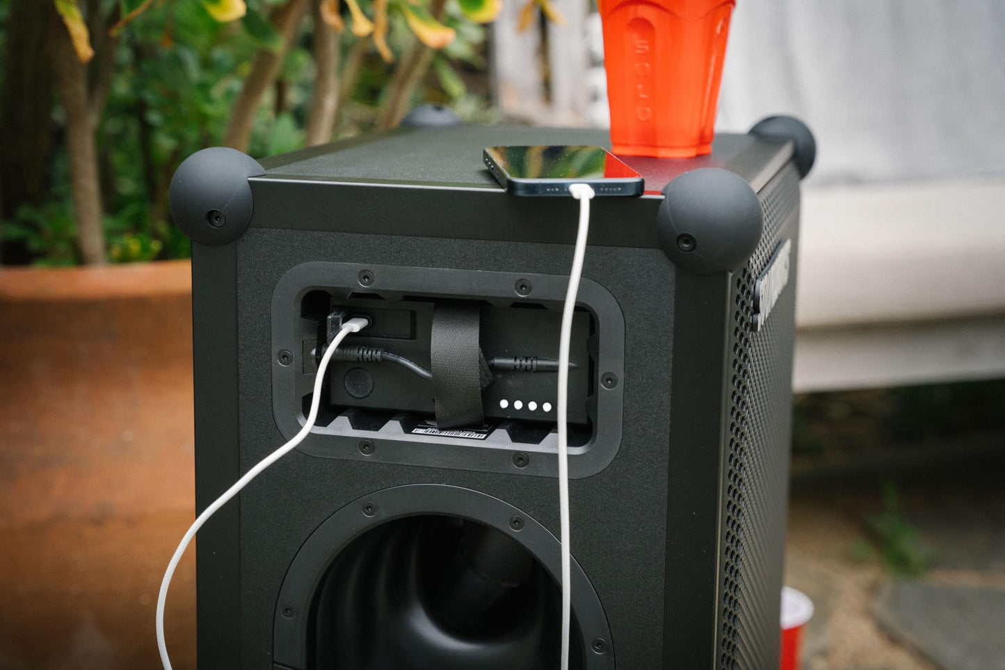 SOUNDBOKS 4 Bluetooth Lautsprecher, 40 Std Akku, USB-C, 126dB, kabellos & tragbar, lautester Party Speaker, Design aus Dänemark, Schwarz
