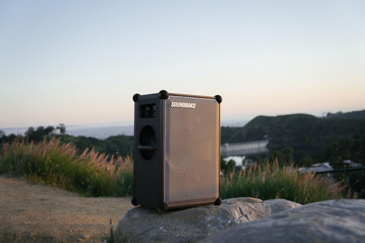 SOUNDBOKS 4 Bluetooth Speaker, USB-C, 40h Akku, 126dB, kabellos & tragbar, lautester Party Speaker, Design aus Dänemark, Metallic Gray